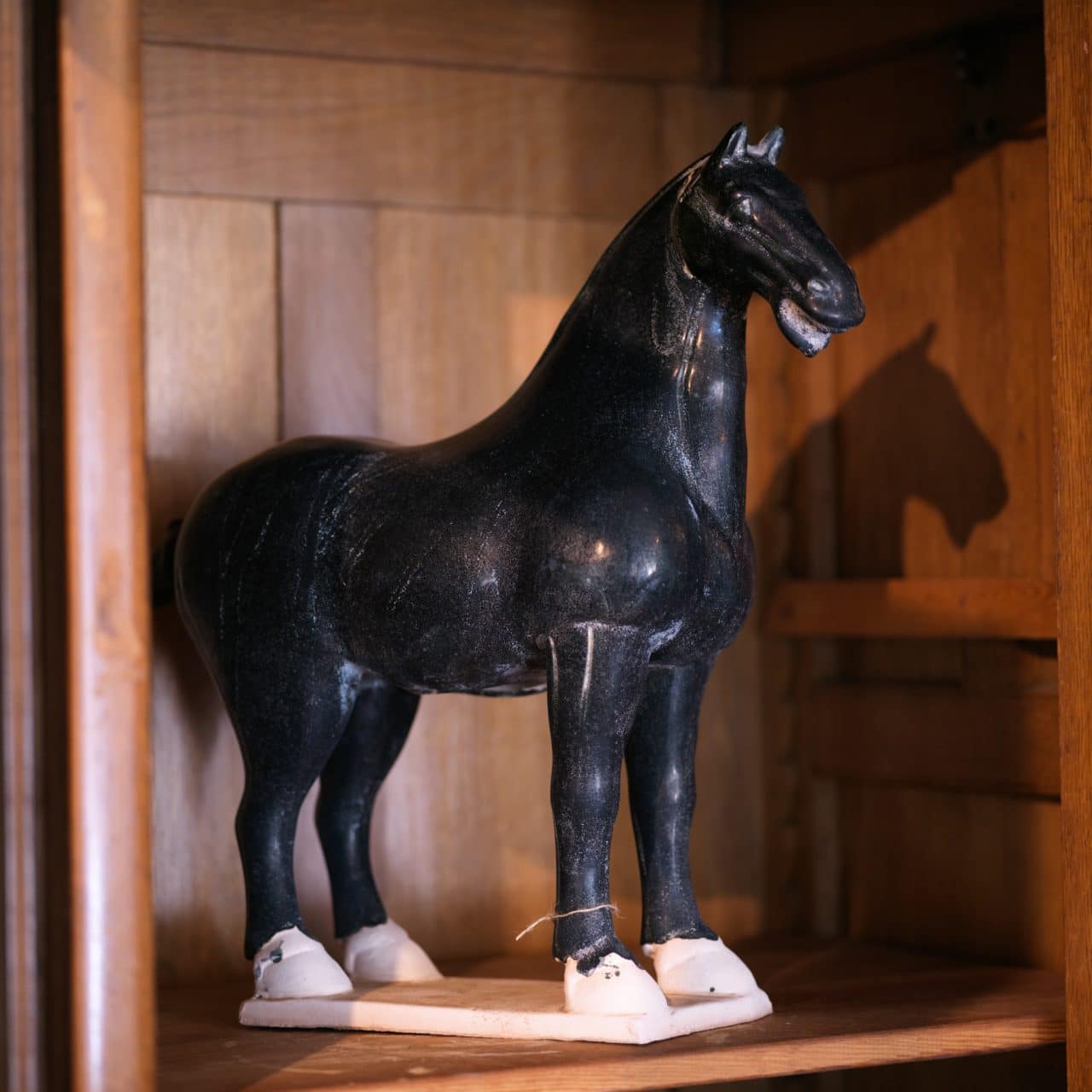 Skulptur "Tang Horse" Svart - Bild 4