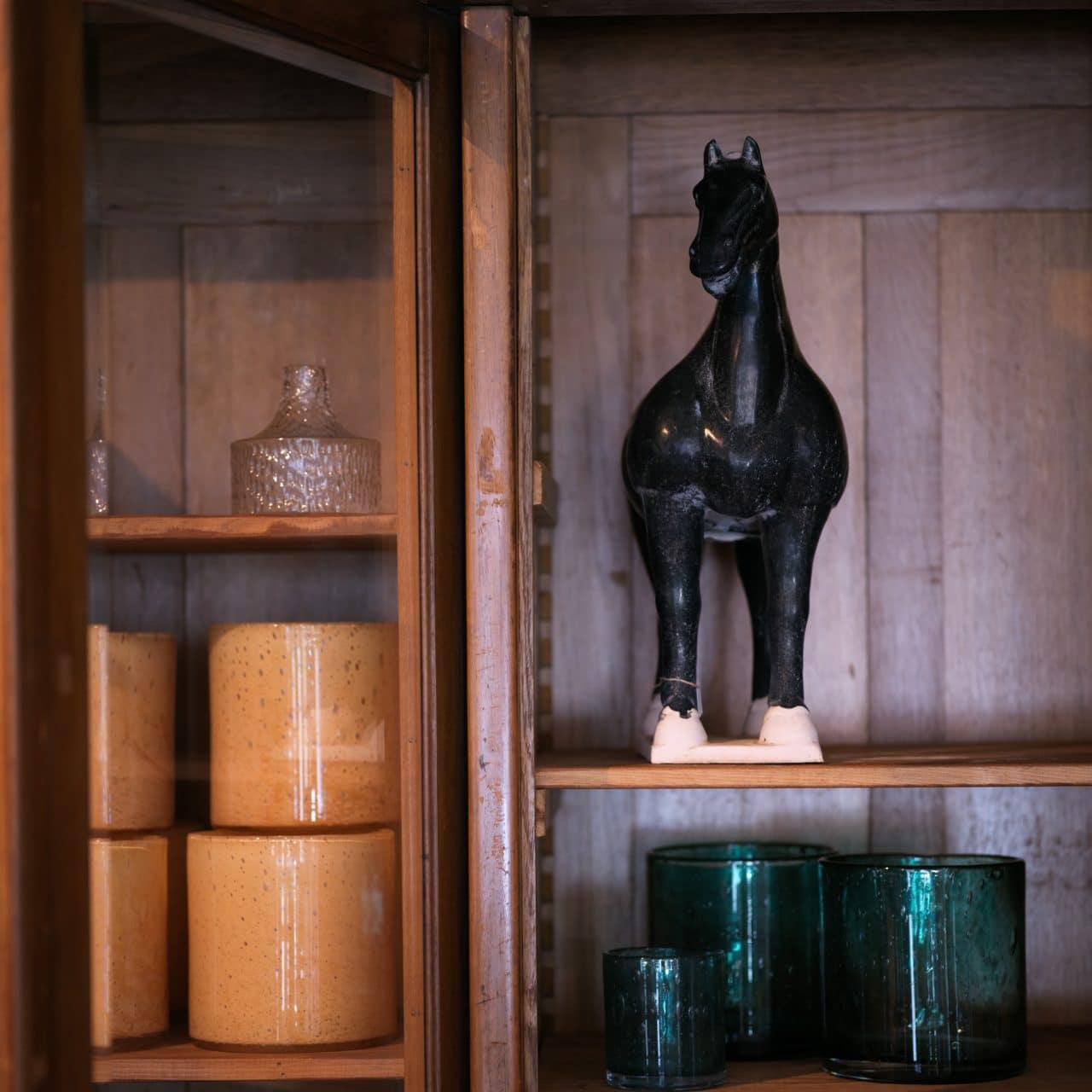 Skulptur "Tang Horse" Svart - Bild 3