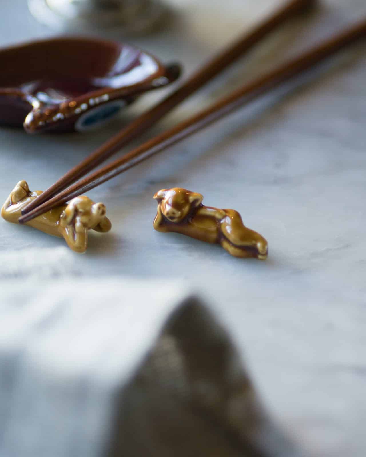 Piggy Rest "Resting on cheek"